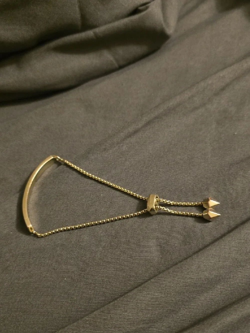 N/A elegant gold